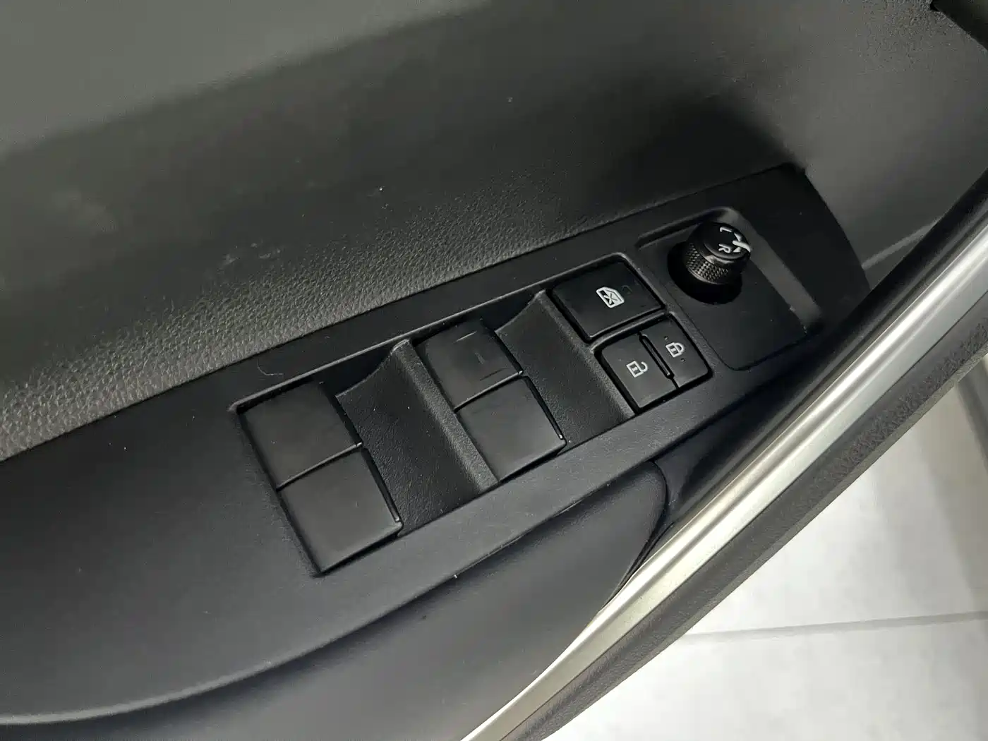 Toyota Corolla Cross 2023 2.0L Pioneer Edition фото 9