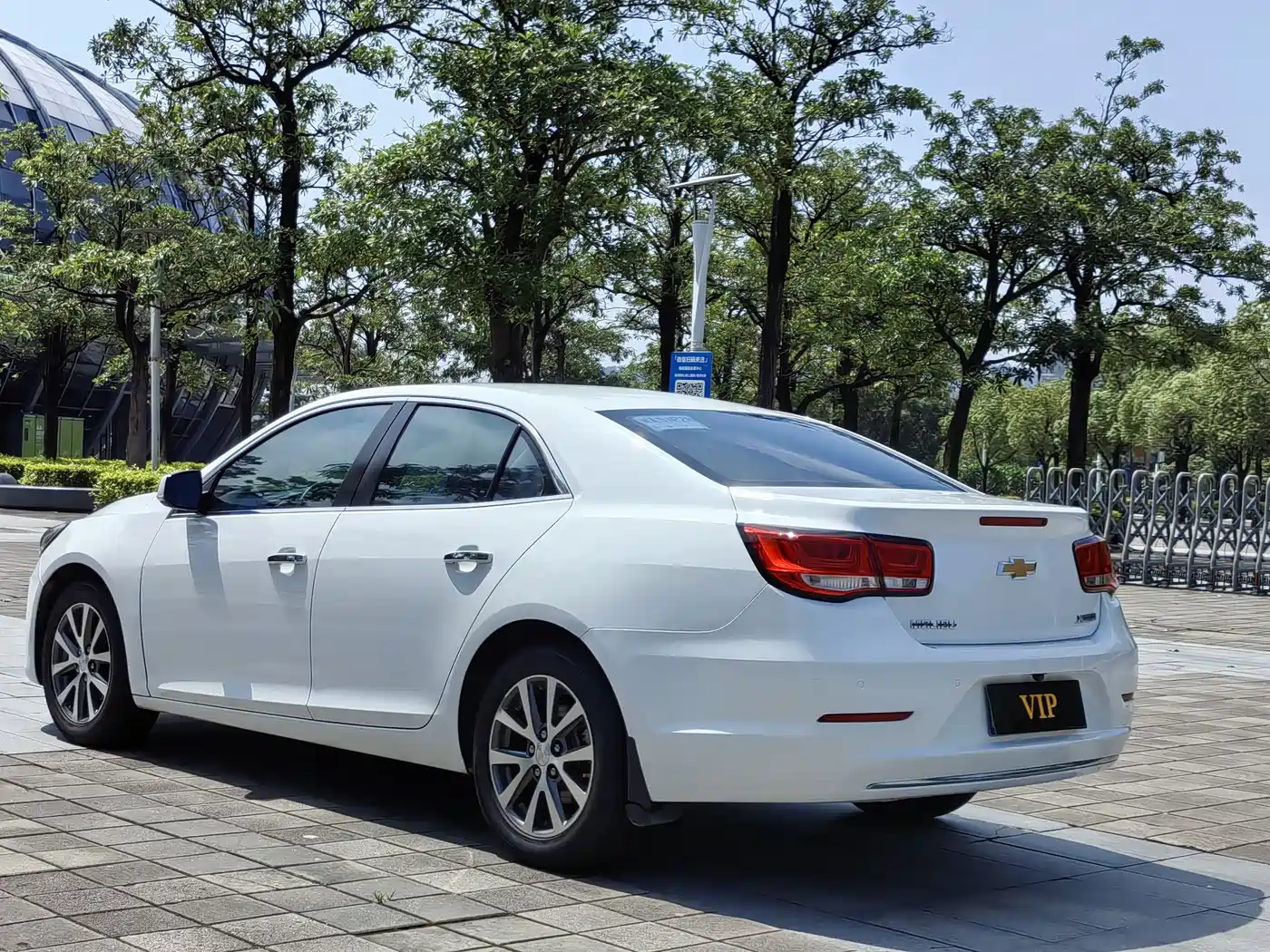 Chevrolet Malibu 2016 2.0L Automatic Luxury фото 5