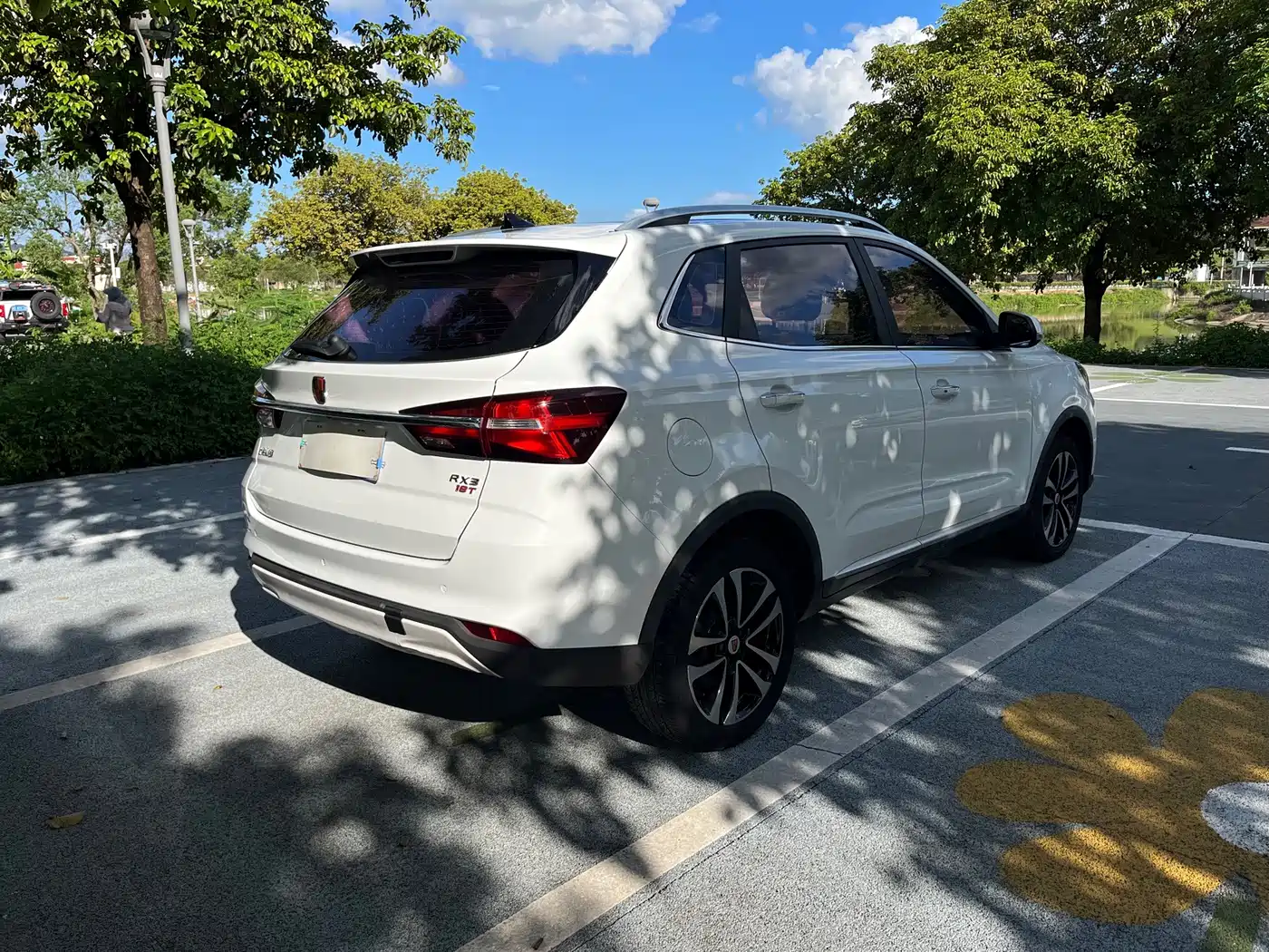 Roewe RX3 2019 2018 18T Automatic Internet Smart Edition