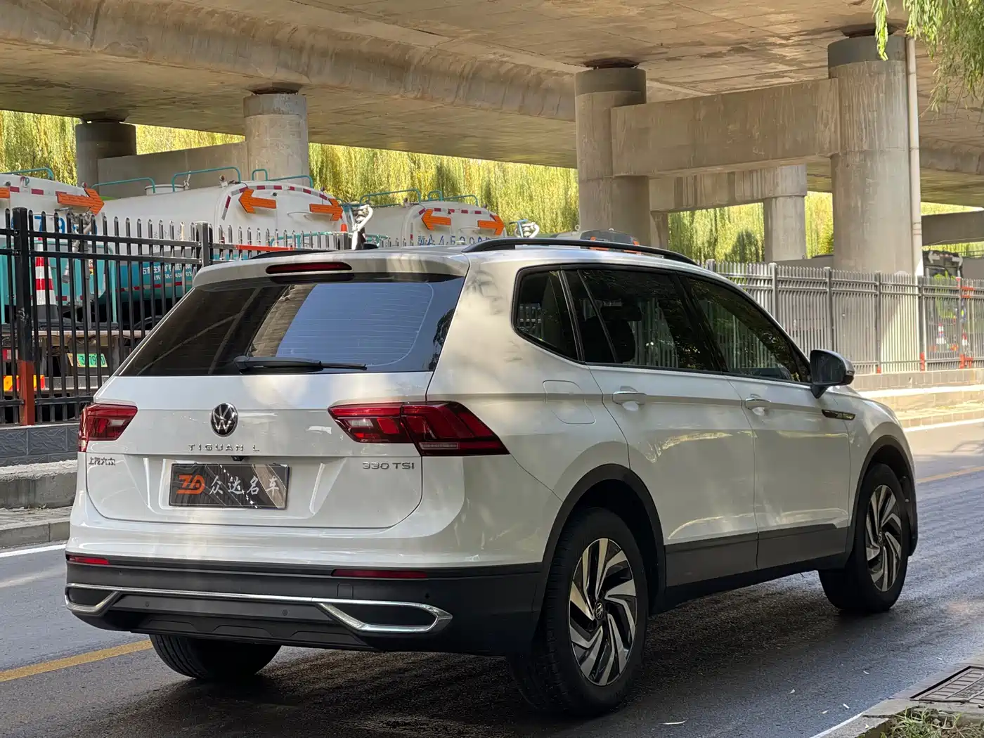 Volkswagen Tiguan L 2022 330TSI Automatic 2WD Comfort Edition фото 14