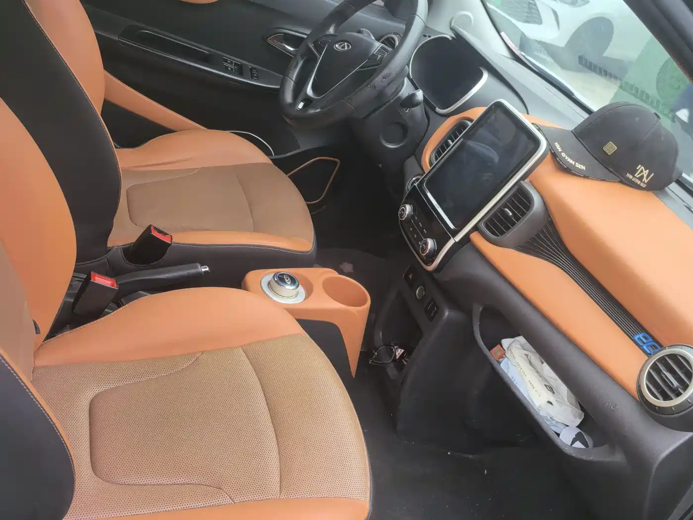 QQ New Energy Little Ant 2019 2018 400 4-Seater Premium Smart Edition