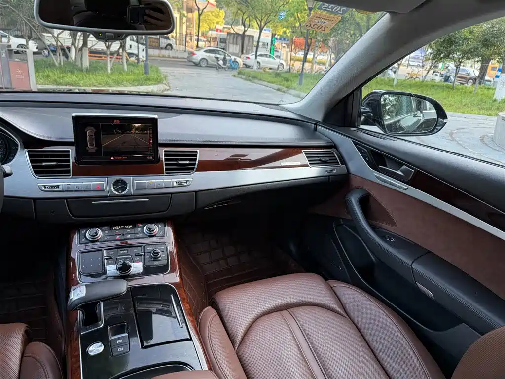 Audi A8 2013 A8L 45 TFSI quattro Luxury фото 9