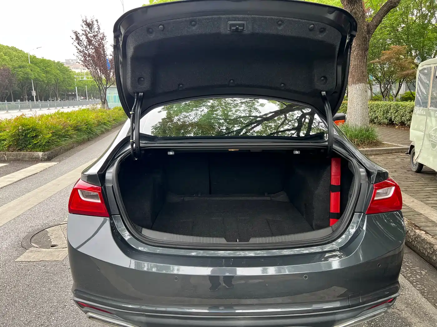 Chevrolet Malibu XL 2017 1.5T Auto Sport Edition фото 16