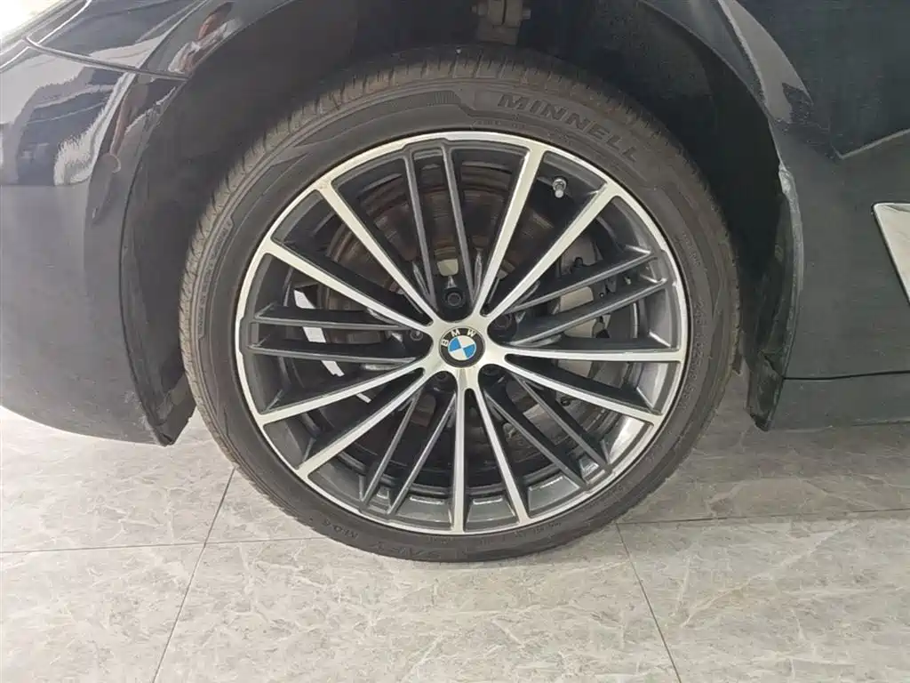 BMW 5 Series 2022 Model Second Facelift 530Li Leading M Sport Package фото 23