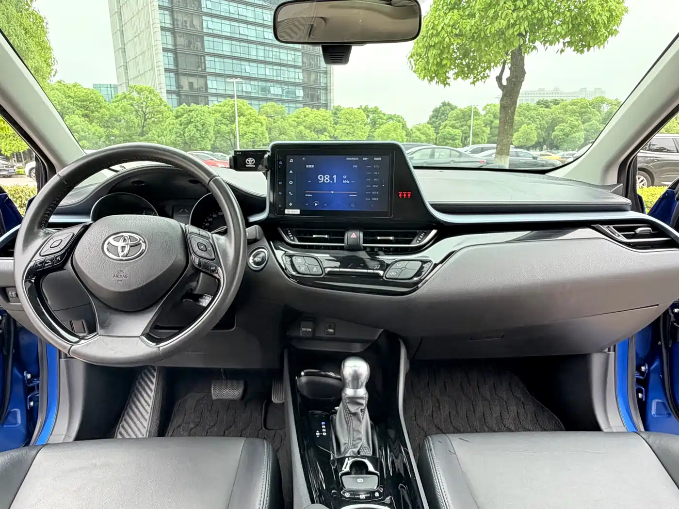 Toyota IZOA 2021 2.0L Yichi Edition фото 12