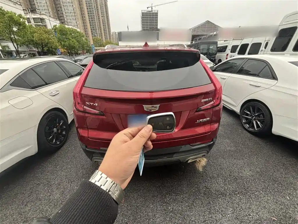 Cadillac XT4 2021 28T FWD Premium Edition фото 8