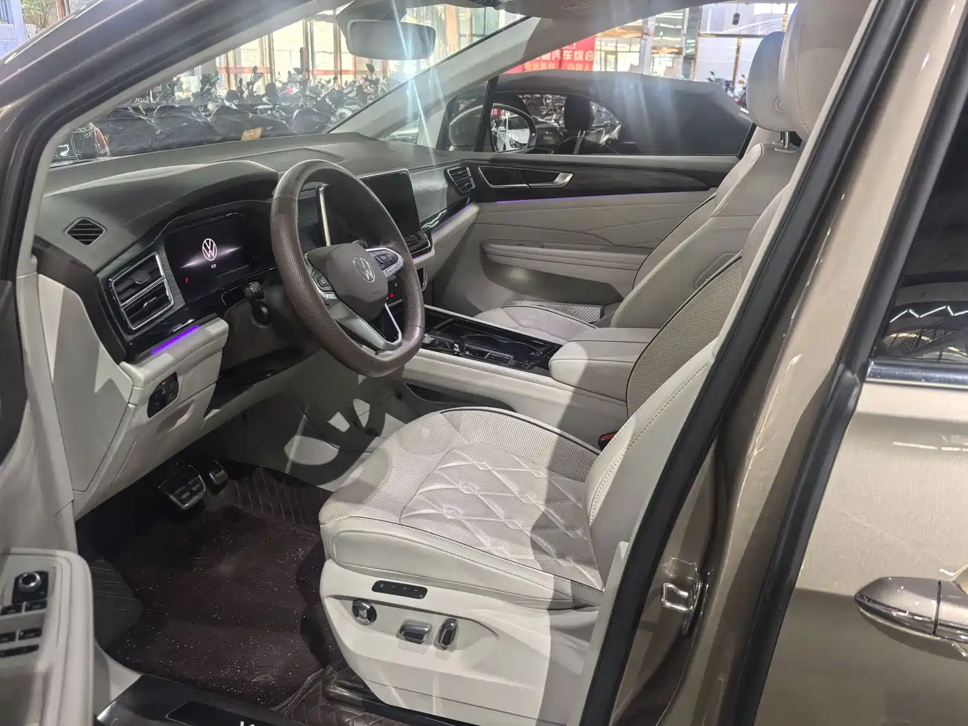 Volkswagen Viloran 2023 380TSI Prestige Edition фото 4