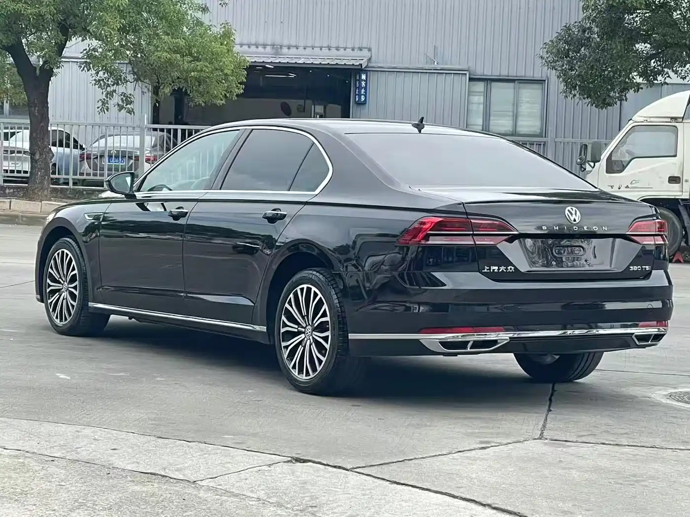 Volkswagen Phideon 2016 380TSI 2WD Prestige Luxury Edition фото 8