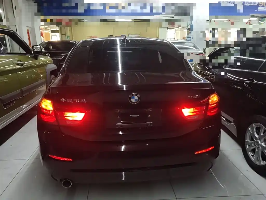 BMW 1 Series 2018 118i Fashion Edition фото 6