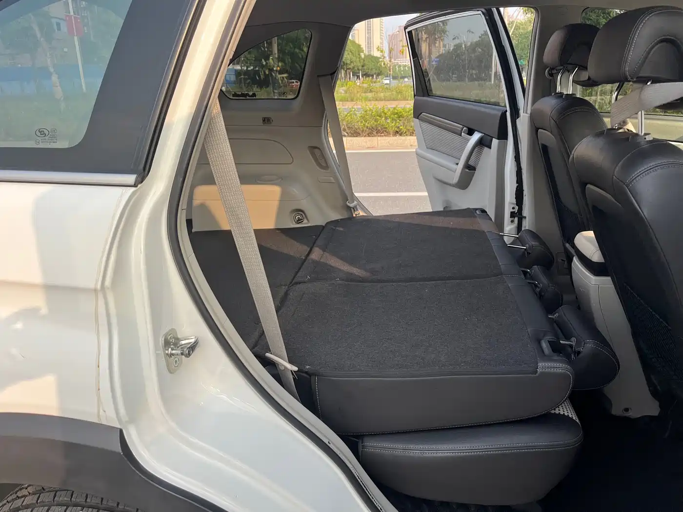 Chevrolet Captiva 2012 Model 2.4L 2WD Urban Edition 5-Seater фото 12