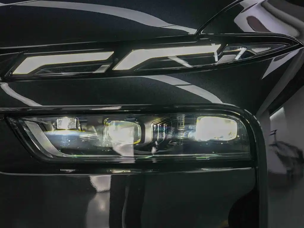 BMW X7 2023 xDrive40i Leading Luxury Package фото 12