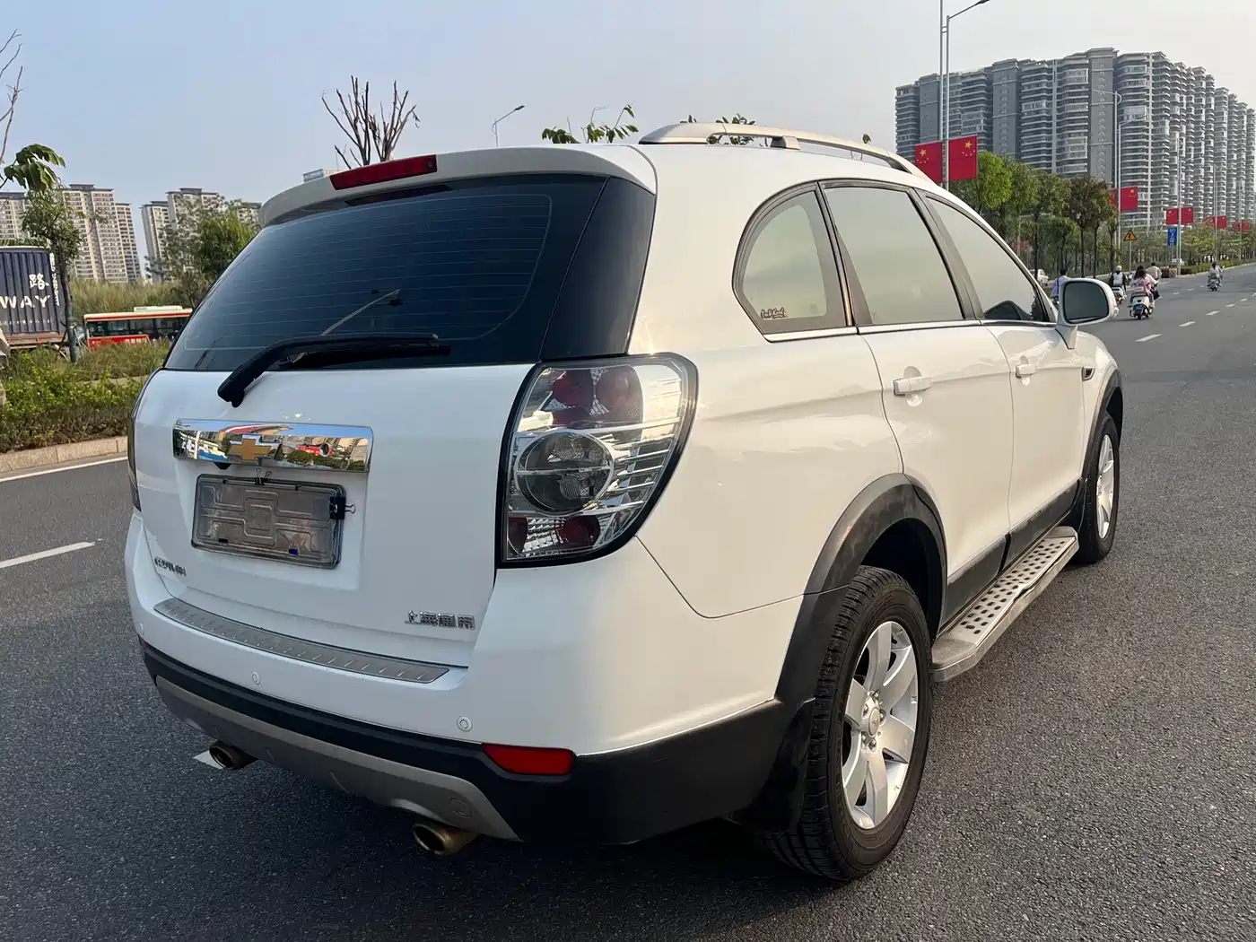 Chevrolet Captiva 2012 Model 2.4L 2WD Urban Edition 5-Seater фото 7