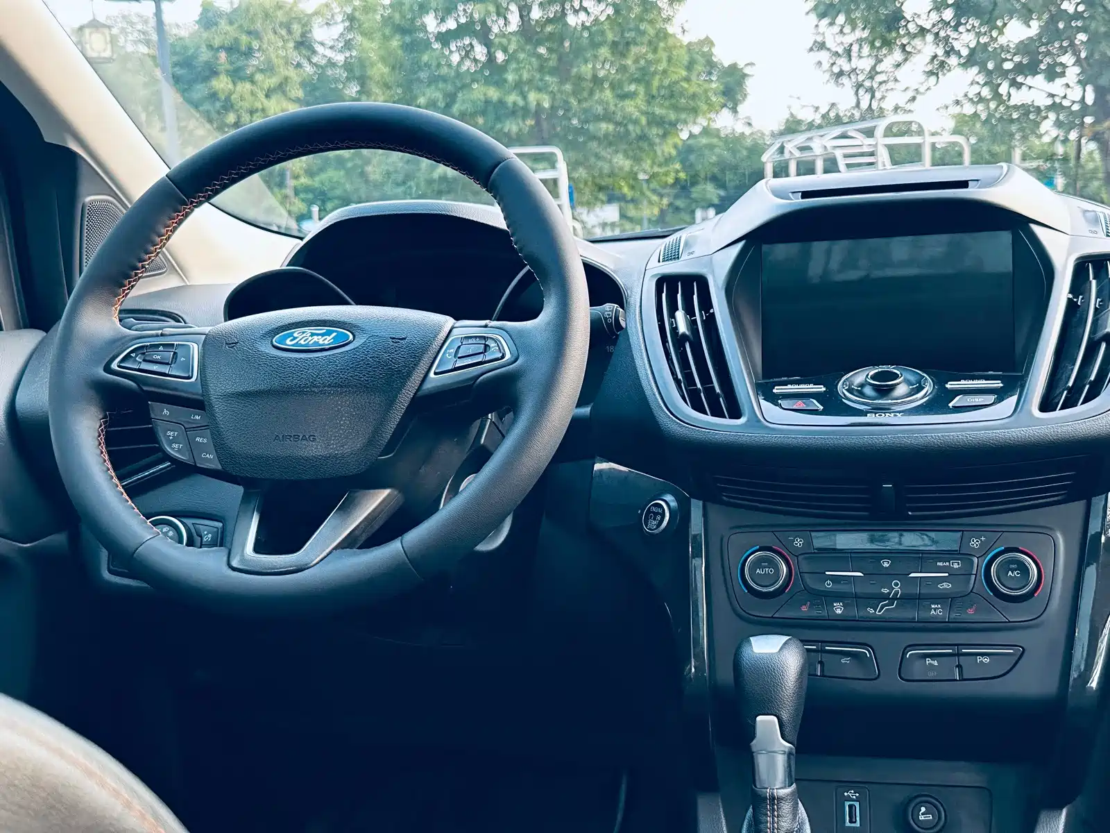 Photo 6 - Ford Kuga