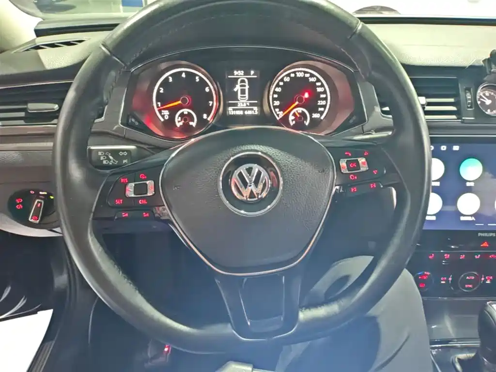 Volkswagen Passat 2017 280TSI DSG Prestige фото 11