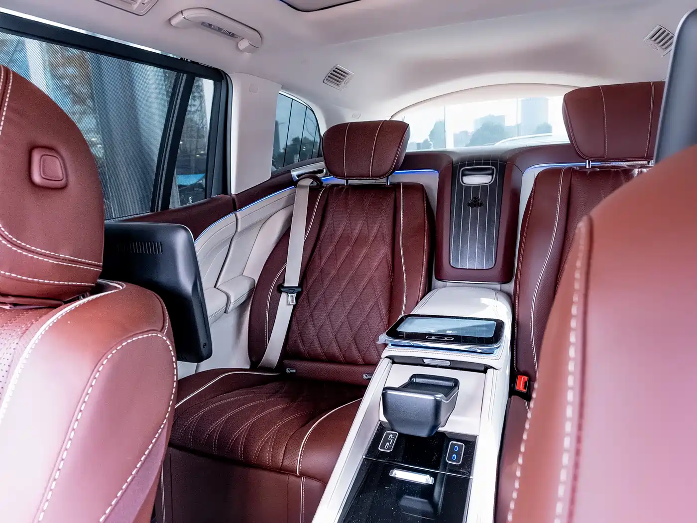 Mercedes-Benz Maybach GLS 2025 GLS 600 4MATIC Liyue Edition фото 9