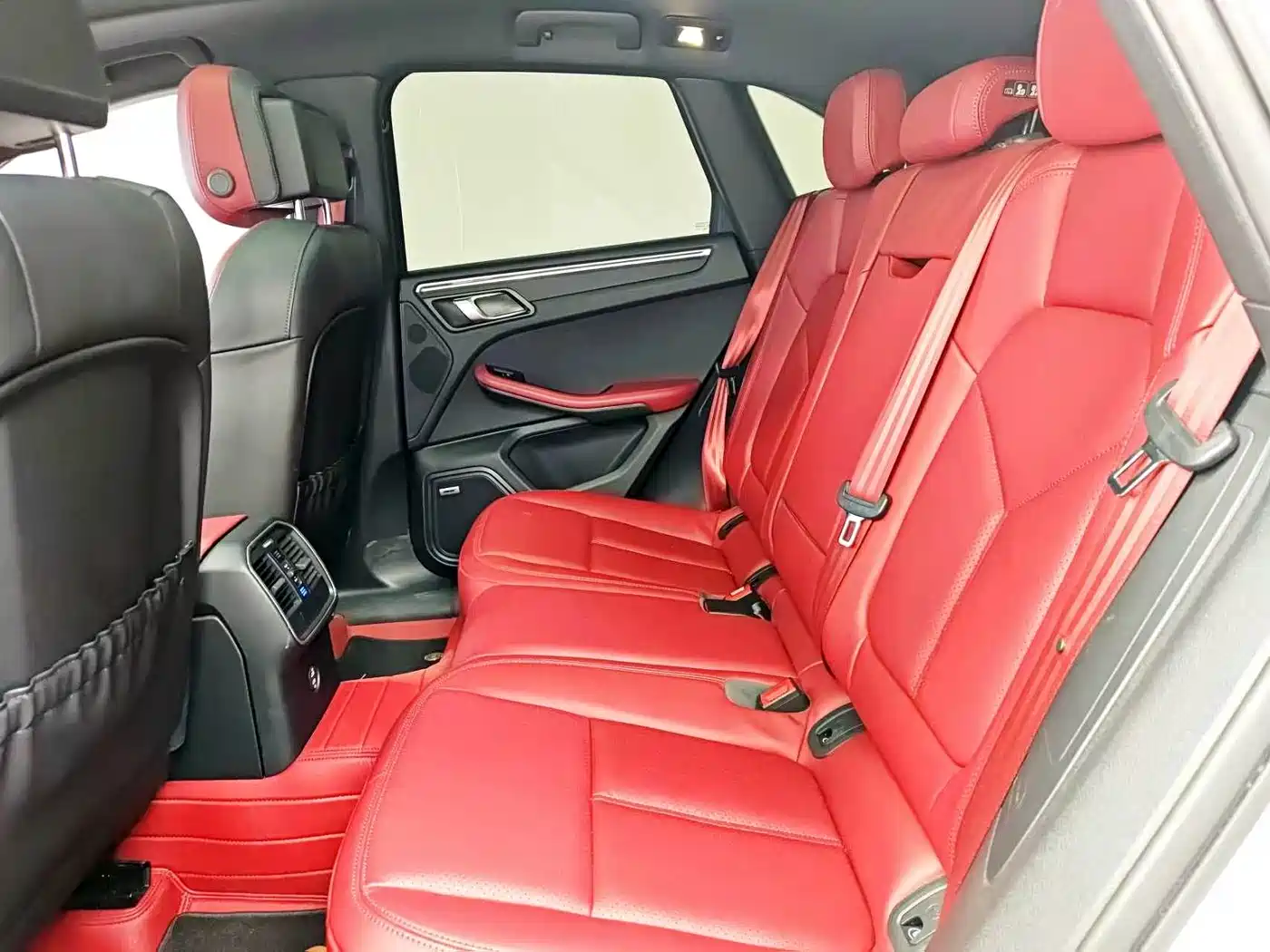 Porsche Macan 2023 Macan 2.0T фото 14