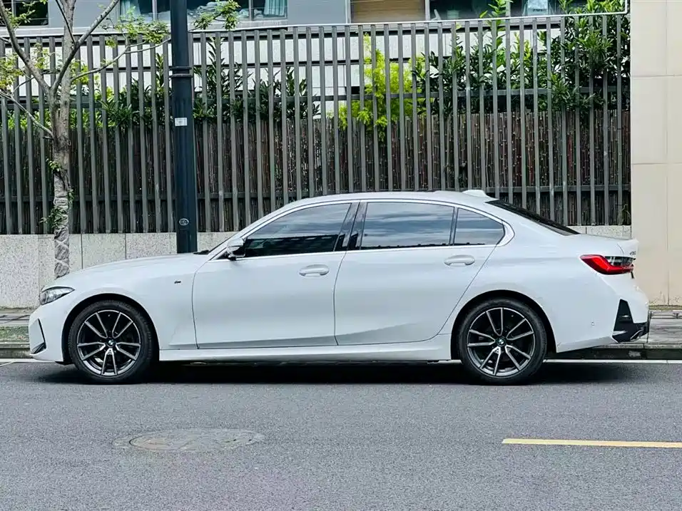 BMW 3 Series 2024 325Li M Sport Package фото 2