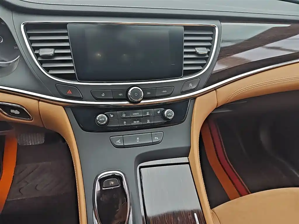 Buick LaCrosse 2018 Model 28T Elite Edition фото 9