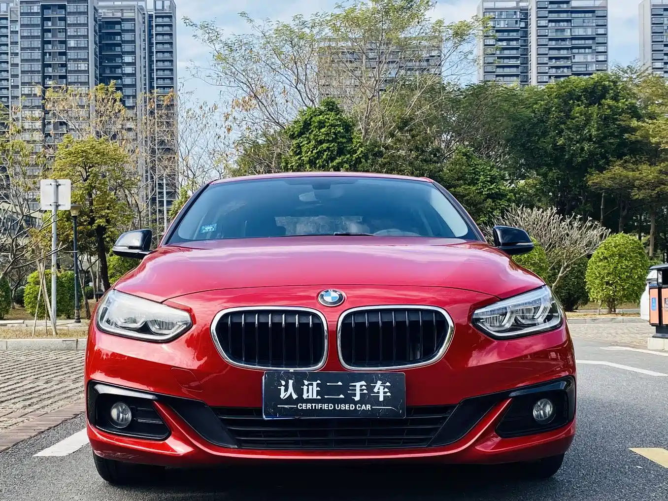 BMW 1 Series 2018 118i Sport Edition фото 2