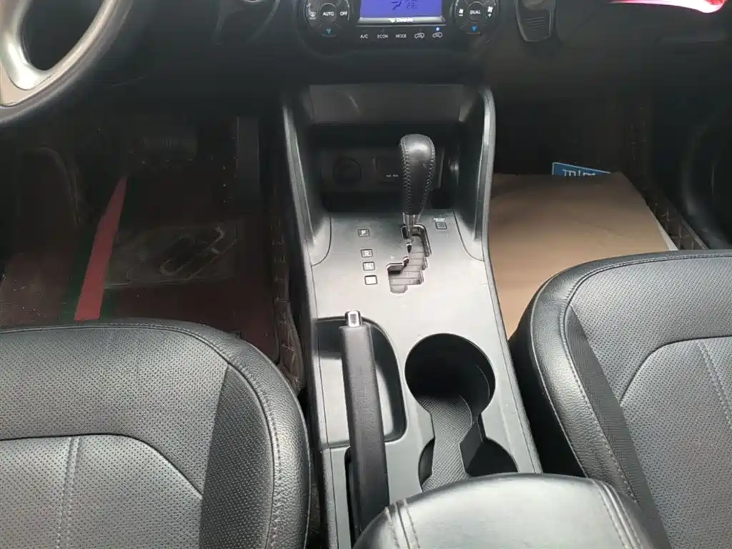 Hyundai Beijing Hyundai ix35 2015 2.0L Automatic 2WD Smart China V фото 14