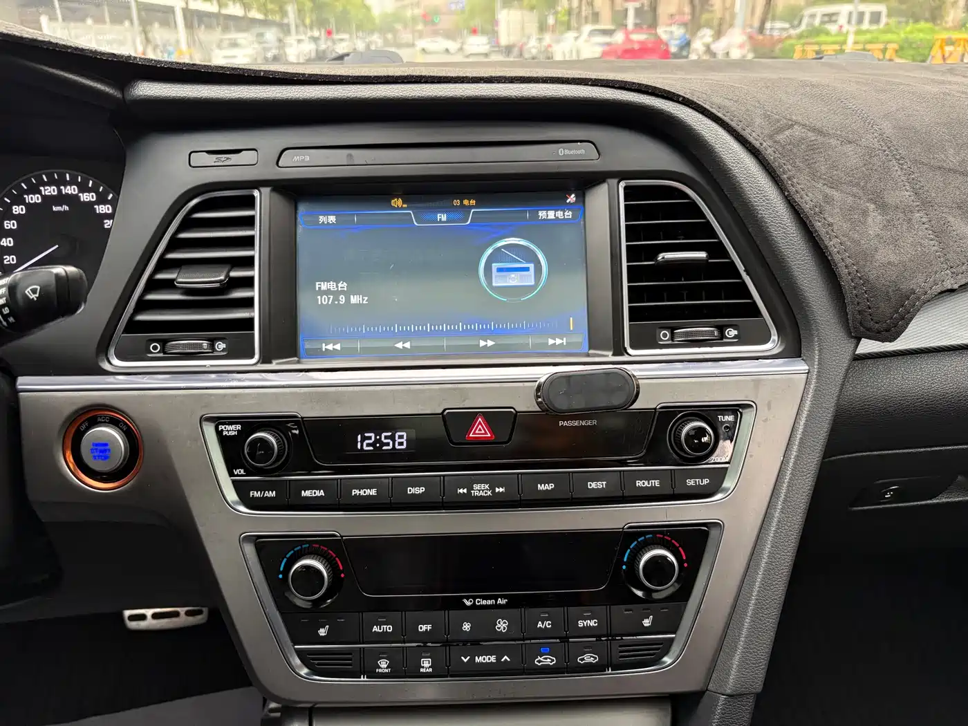 Hyundai Sonata 2015 1.6T GLS Smart фото 12