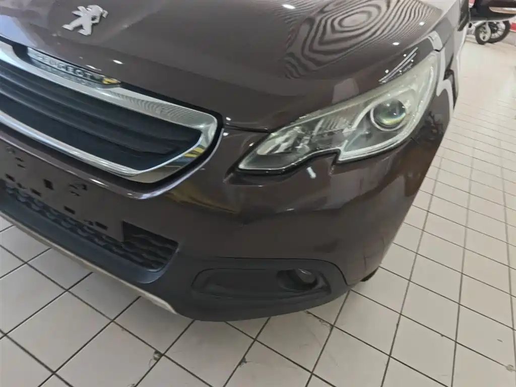 Peugeot 2008 2014 1.6L Automatic Trend Edition фото 24