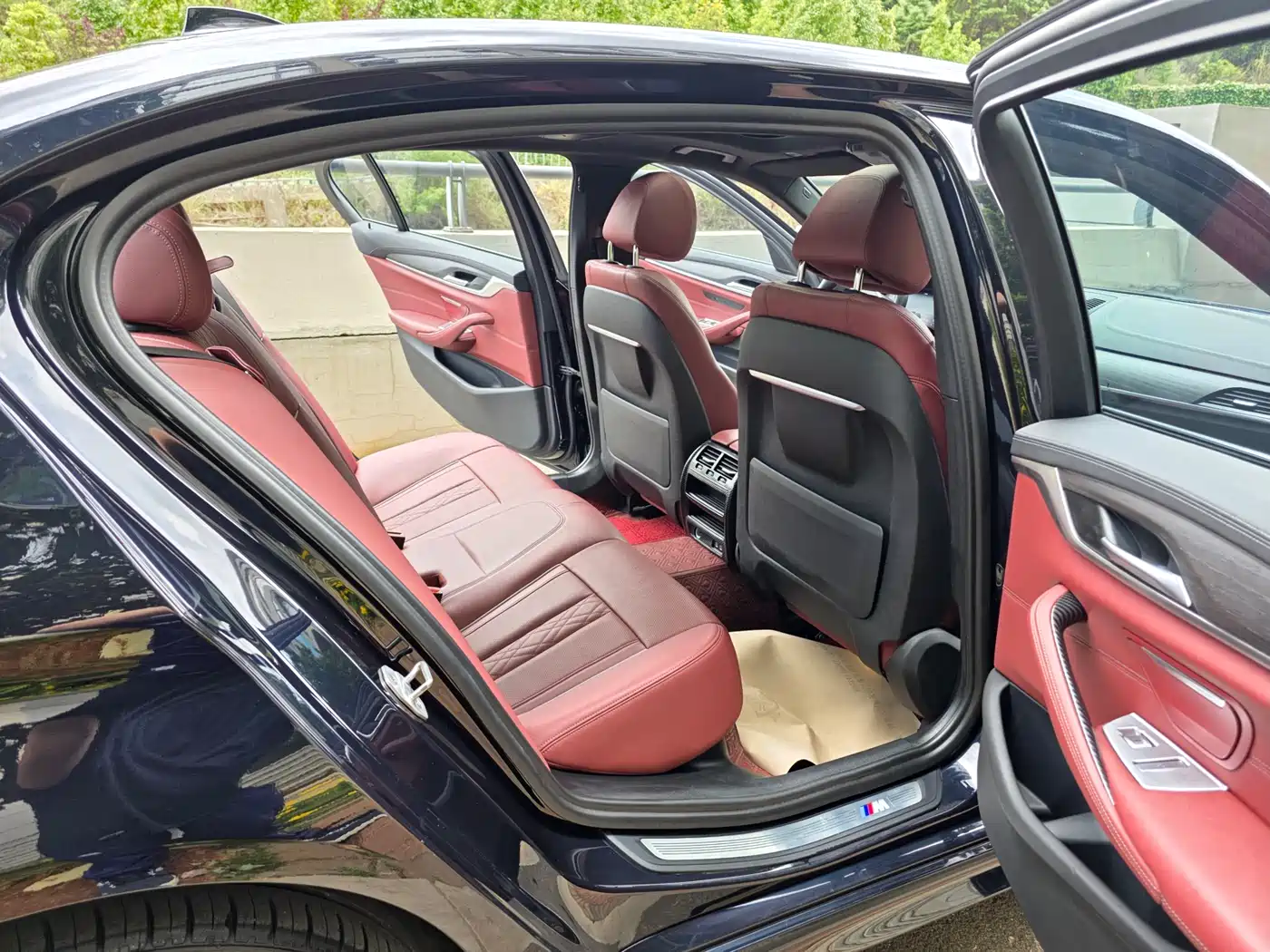 BMW 5 Series 2021 530Li Leading M Sport Package фото 12