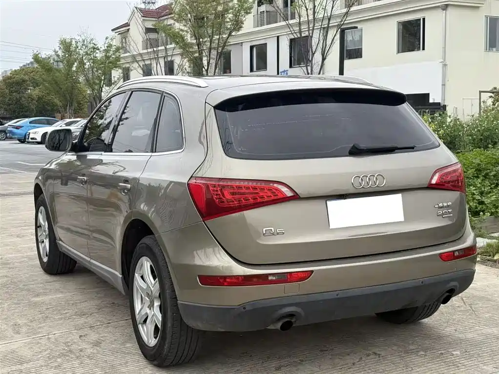 Audi Q5 2010 2.0TFSI Progressive фото 14