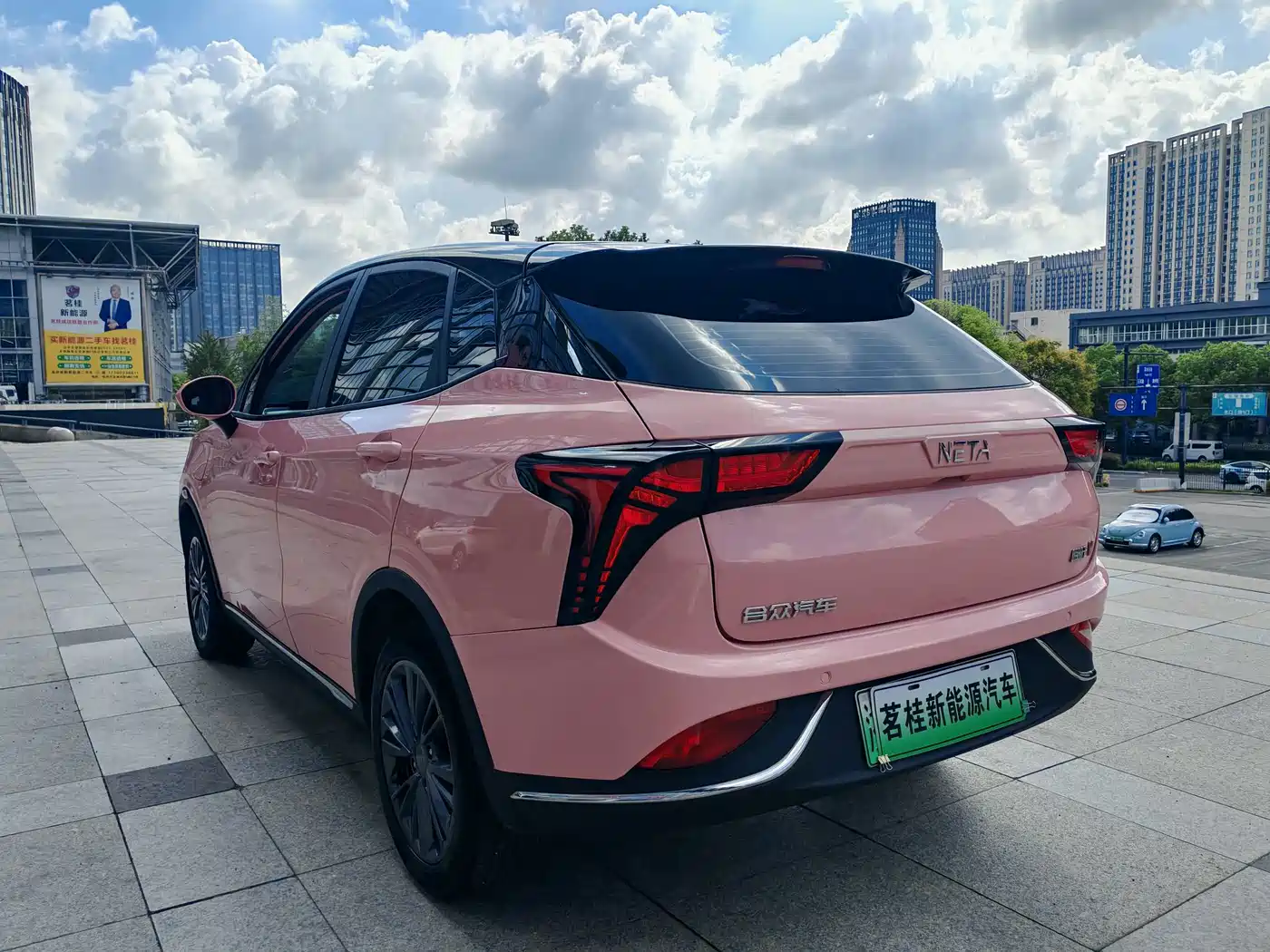 Nezha Auto Nezha V 2022 2022 Trend 400 Lite Pink Custom Edition