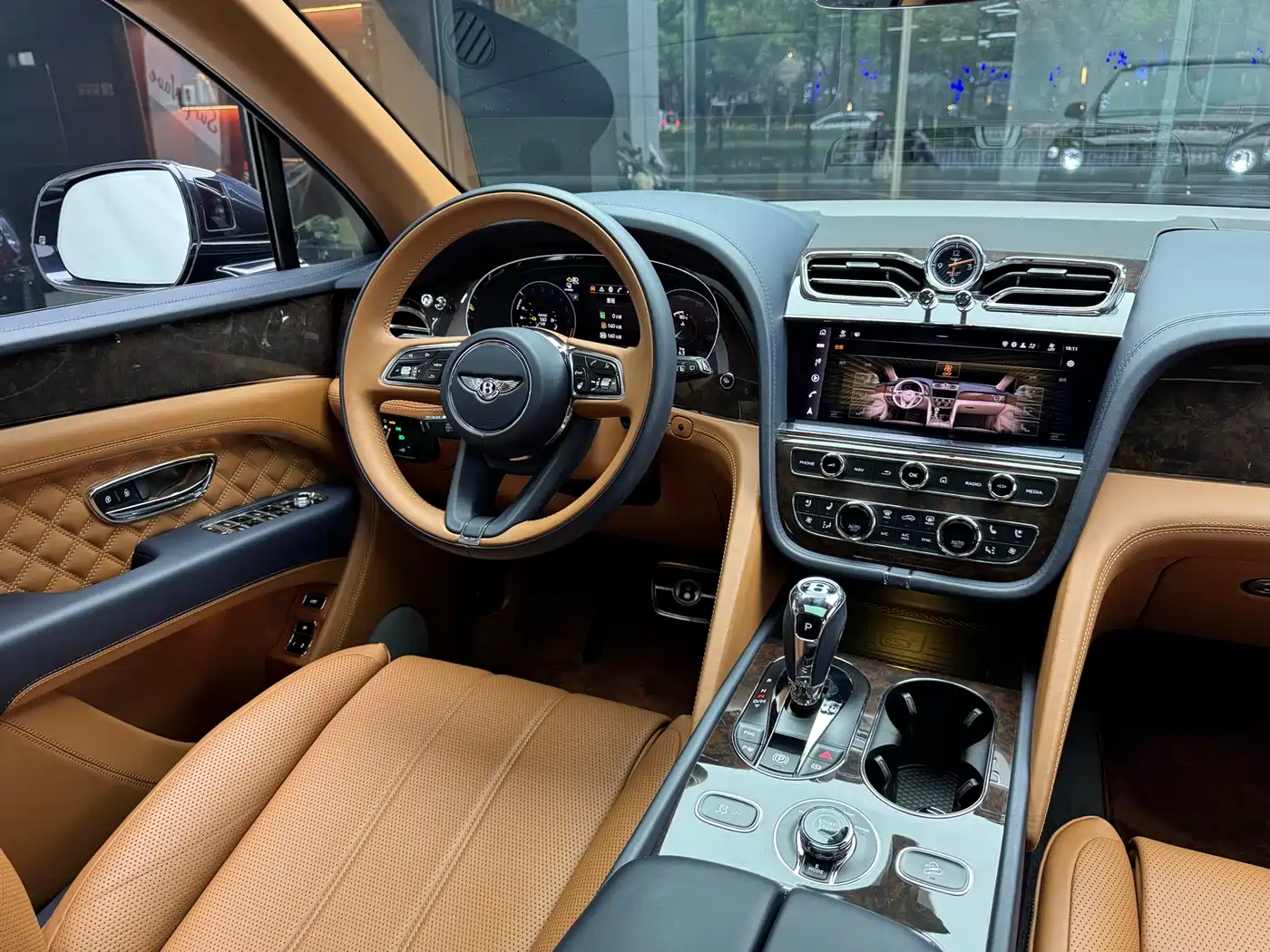 BENTLEY TIMYUE PLUG IN HYBRID