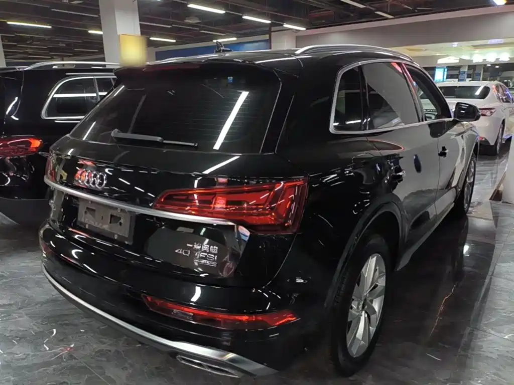 Audi Q5L 2022 40T Luxury Dynamic фото 7