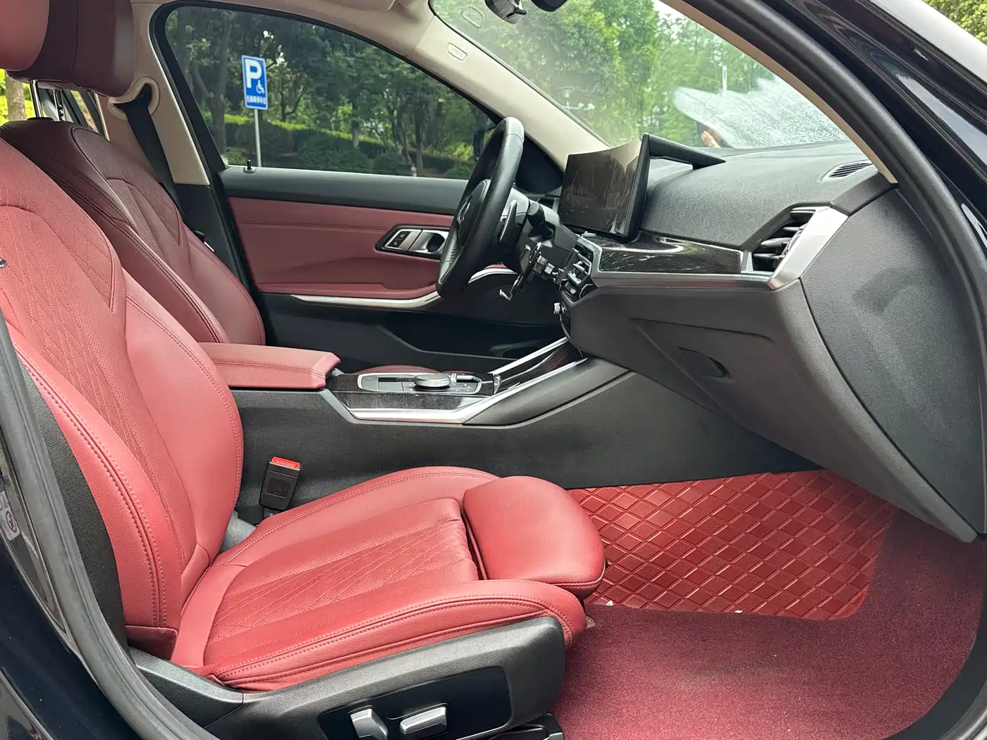 BMW 3 Series 2023 325Li M Sport Package фото 9