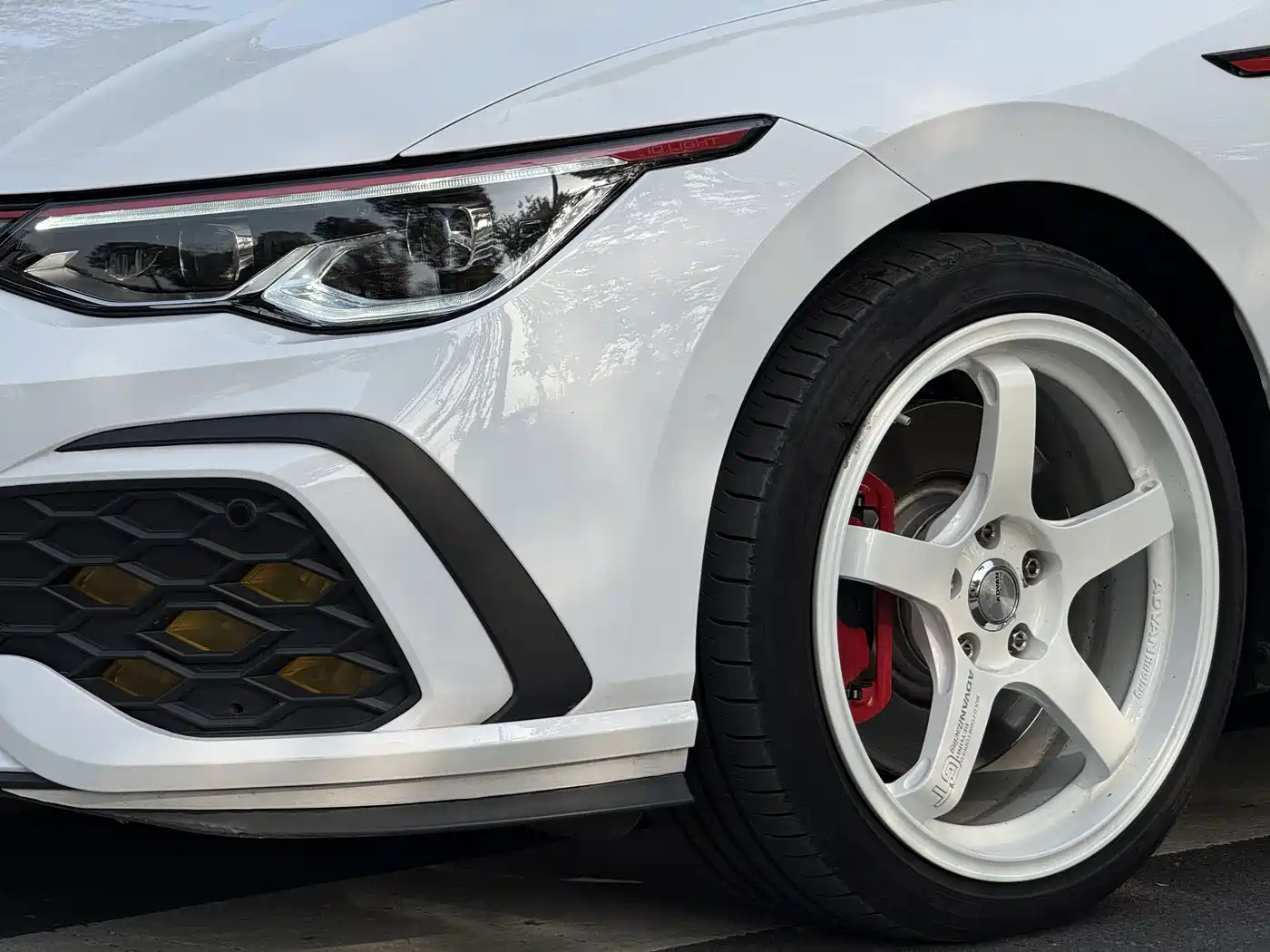 Volkswagen Golf GTI 2023 380TSI DSG GTI фото 5