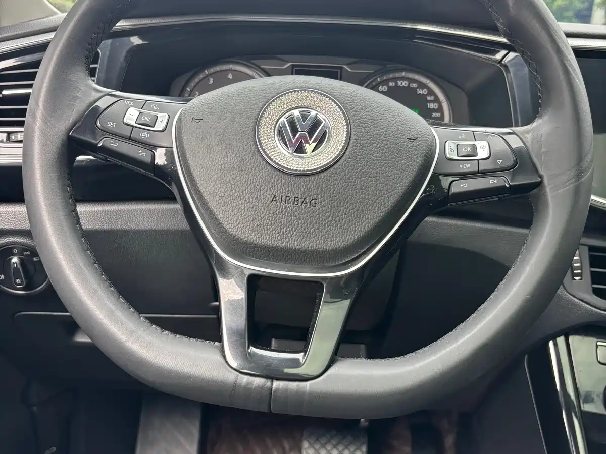 Volkswagen Tayron 2019 330TSI 2WD Luxury China VI фото 12