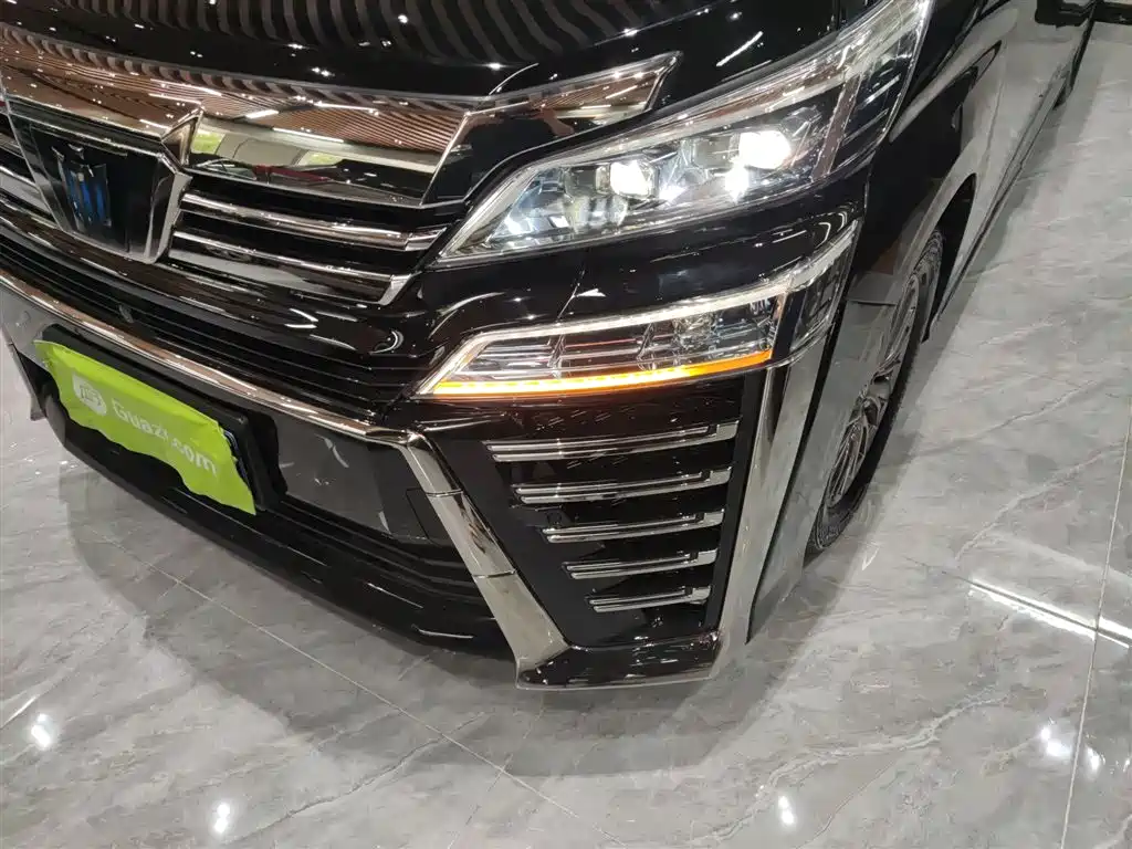 Toyota Vellfire 2021 Crown Hybrid 2.5L HV Premium Edition фото 24