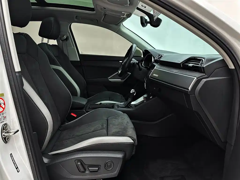 Audi Q3 2023 35 TFSI Fashion Dynamic (1.4T) фото 20