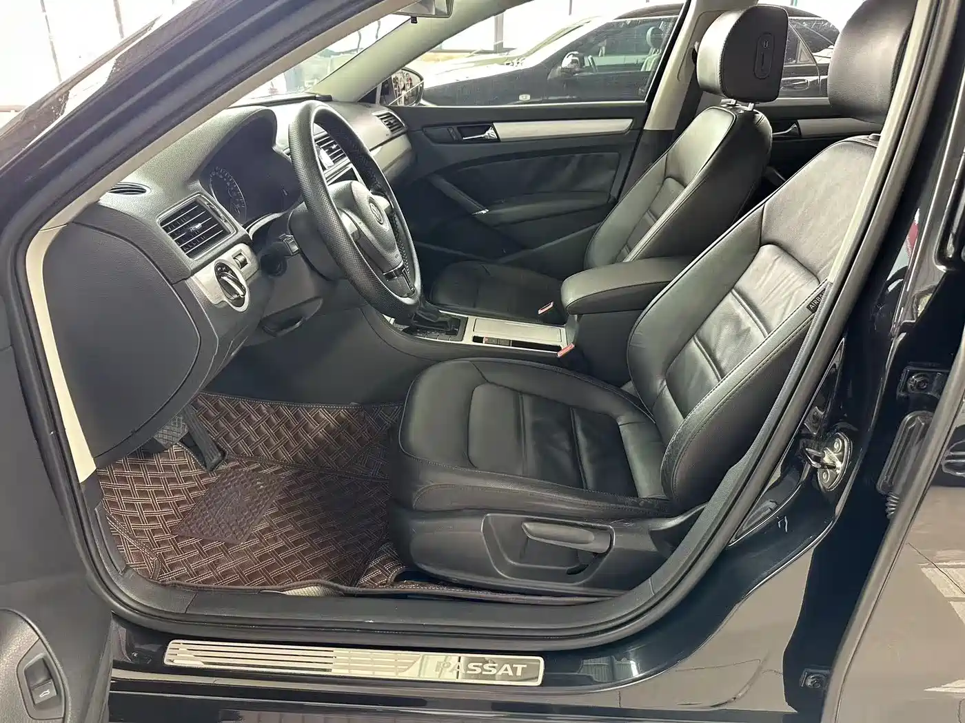 Volkswagen Passat 2013 1.8TSI DSG Zunrong фото 5