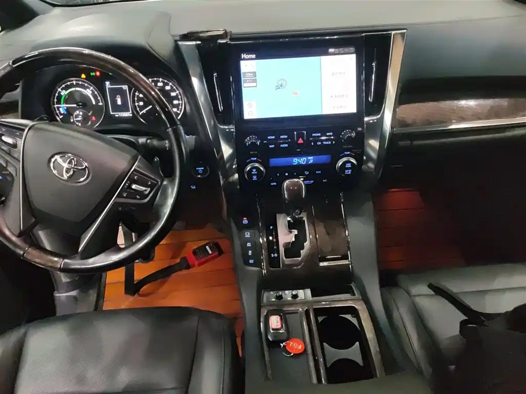 Toyota Vellfire 2021 Crown Hybrid 2.5L HV Premium Edition фото 14