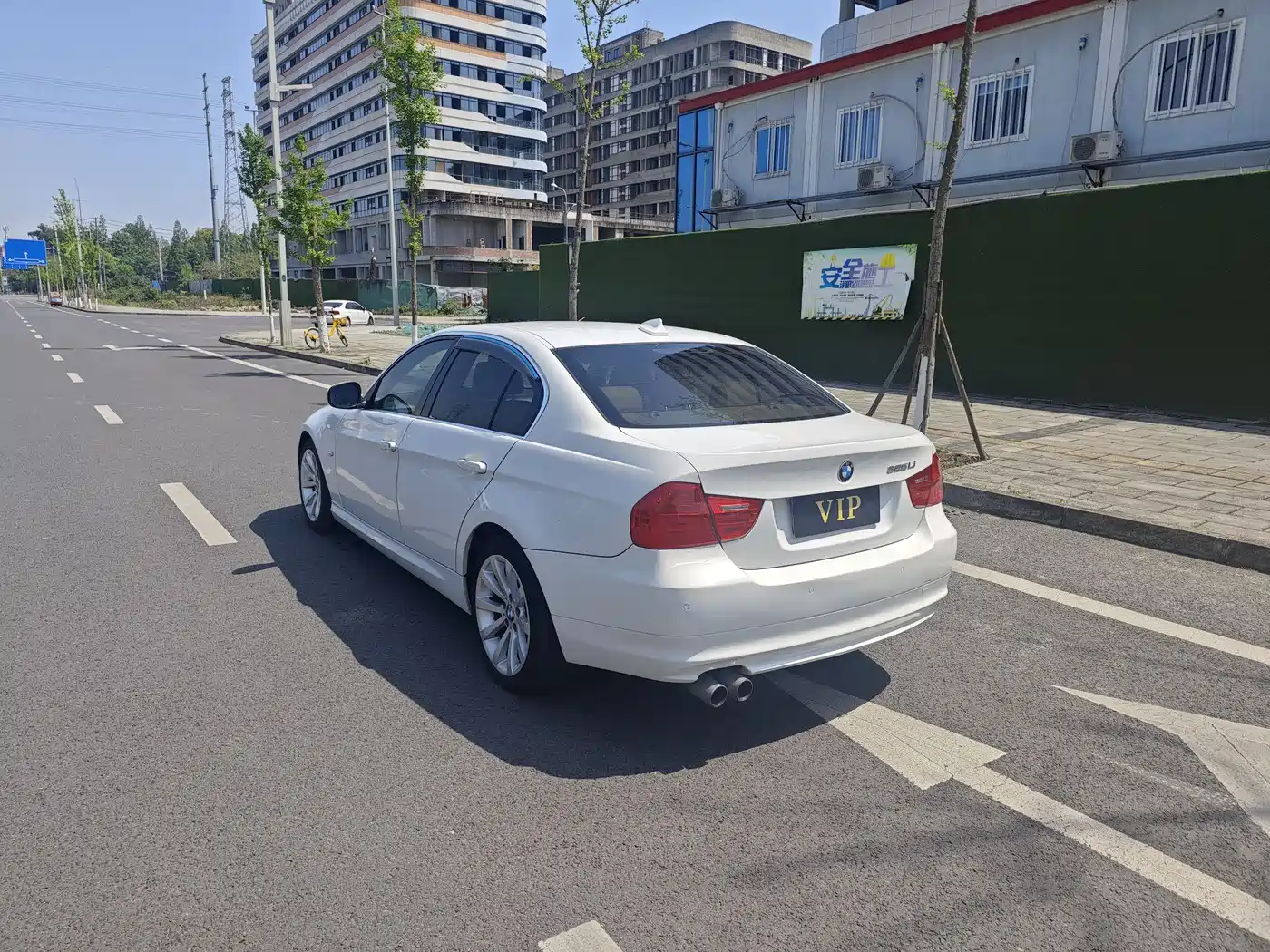 BMW 3 Series 2009 325i Luxury фото 4