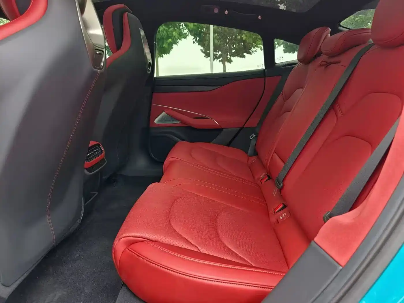 Xiaomi Auto Xiaomi SU7 2024 AWD Extended Range Advanced Smart Driving Max Edition фото 6