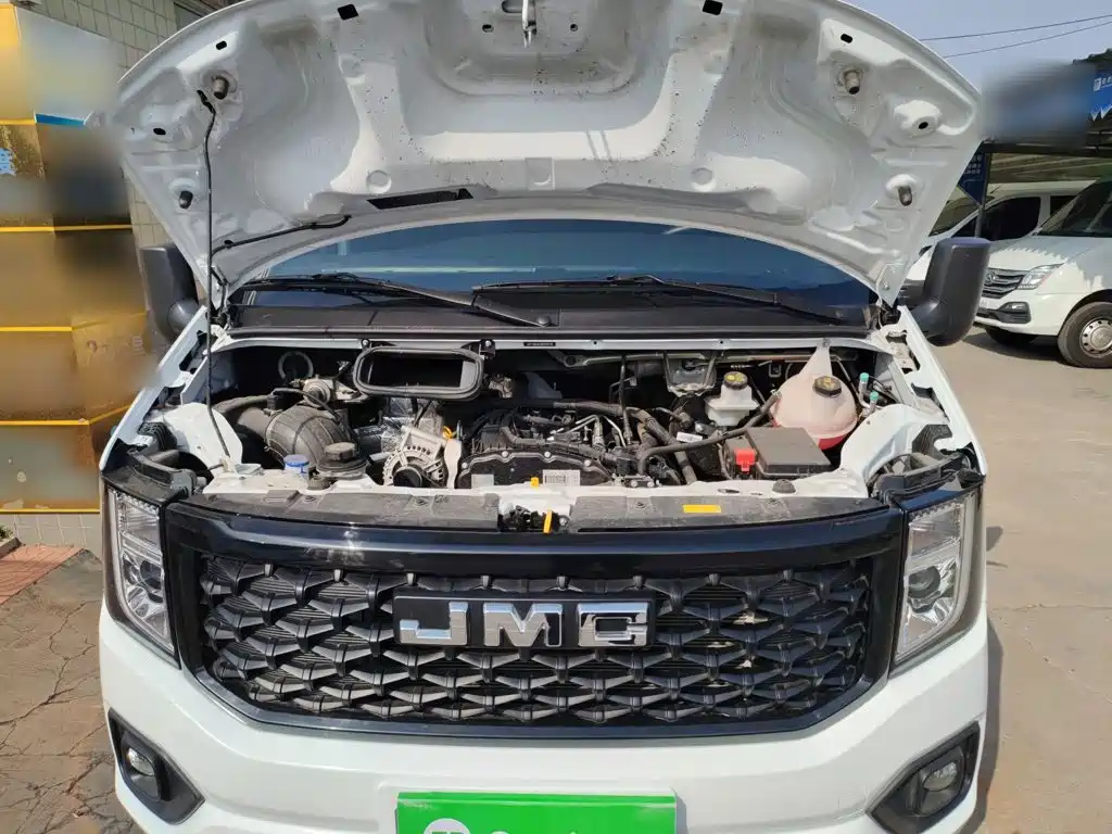 Jiangling JMC Fushun 2025 2025 Model 2.0T 6MT Diesel Medium Wheelbase Medium-High Roof Commercial MPV 7 Seats