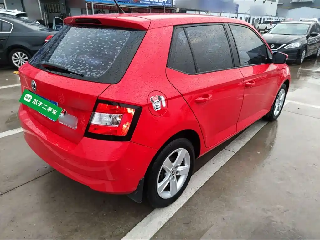 Škoda Fabia 2016 1.4L Automatic Car Enjoy Edition фото 7