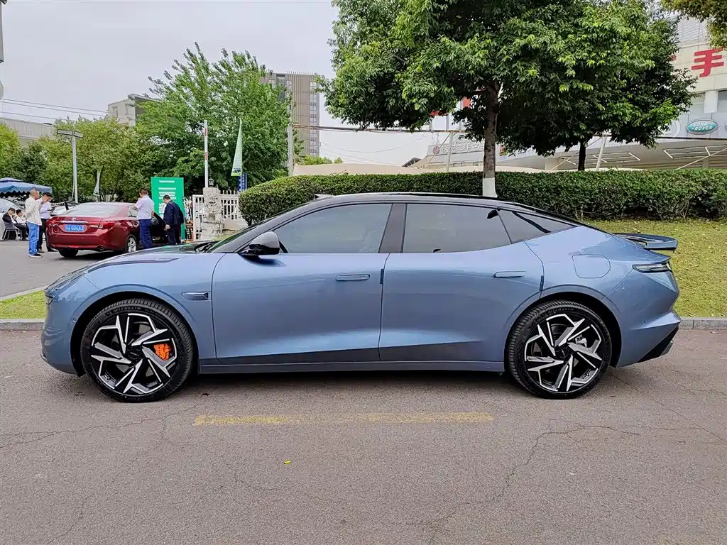 Lynk & Co Z10 2025 95kWh 702km AWD Smart Drive Ultra фото 3