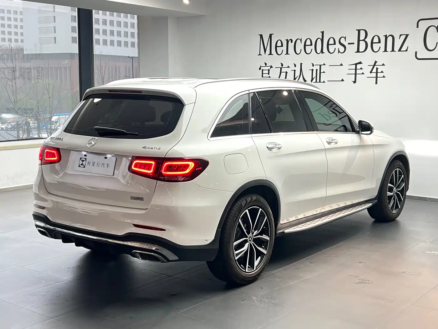 MERCEDES-BENZ GLC