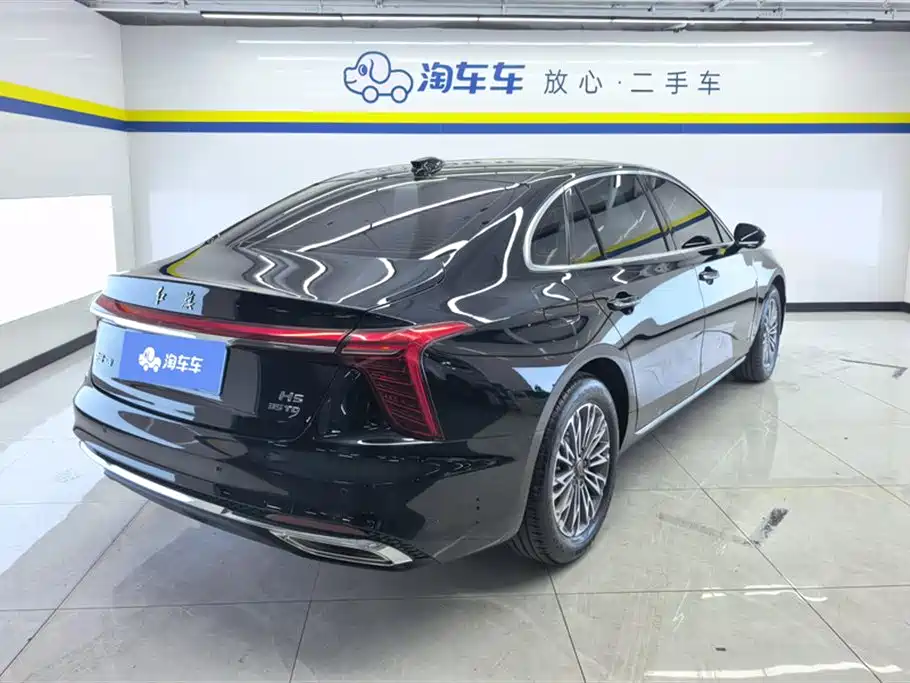 Hongqi H5 2024 1.5T DCT Smart Connect Flag Rhythm Edition фото 3