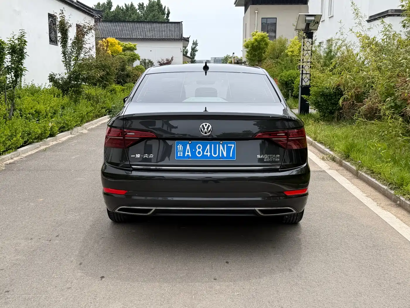 VOLKSWAGEN SAGITAR