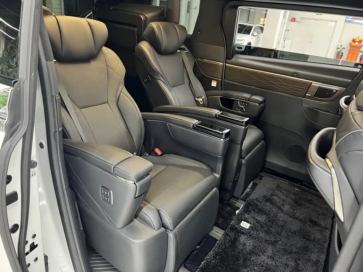 Toyota Alphard 2026 2024 Hybrid 2.5L Prestige Edition