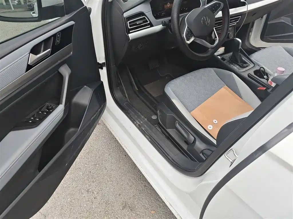 Volkswagen Lavida 2024 Model 300TSI DSG Full Comfort Edition фото 14