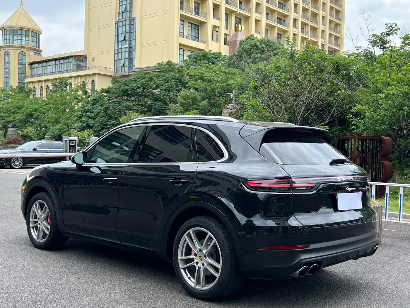 Porsche Cayenne 2022 Cayenne 3.0T Platinum Edition фото 4