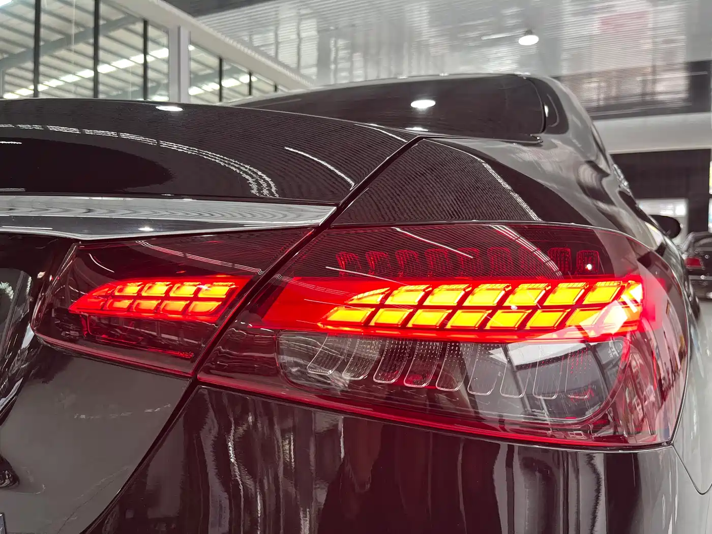 Mercedes-Benz E-Class 2023 E 300 L Luxury фото 11